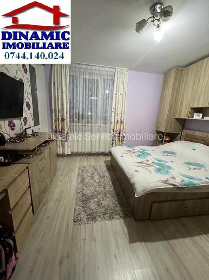 Ap 1 cam, et 1, str Mihai Stamatin. Pre? 250 eur luna Ap 1 cam, et 1, str Mihai Stamatin. Pre? 250 eur luna