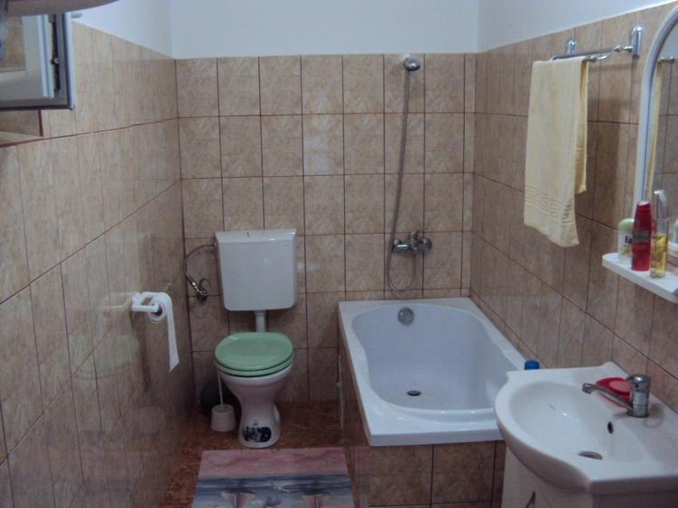 Casă de vânzare, Ocnița (Ocnele Mari, Vâlcea), zonă superbă - 13