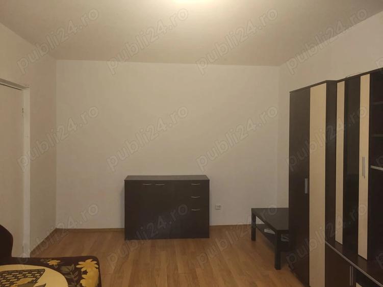 Inchiriez Garsoniera Crangasi, Parc - 4