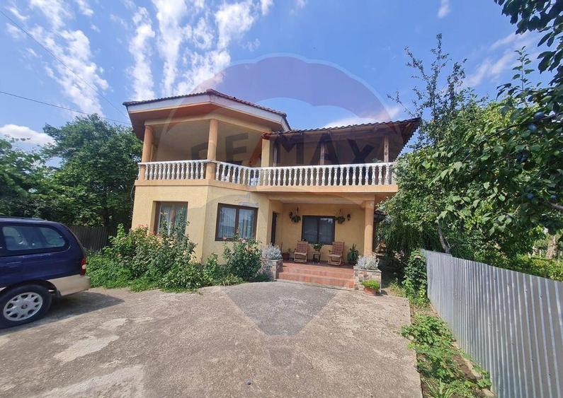 Casa / Vila cu 6 camere in Jorasti - 11