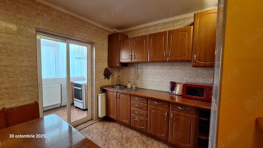 Ofer spre inchiriere apartament cu 3 camere decomandate in Galati, Tiglina 3 - 8