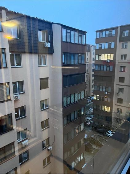 Inchiriez garsoniera in Militari Residence - 4