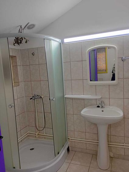 Inchiriez garsoniera - 5