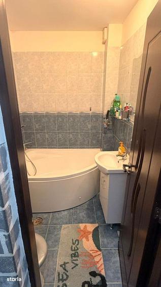 Apartament 3 camere Zona Sud - etaj 1/4 - 47mp- 55000 euro - 3