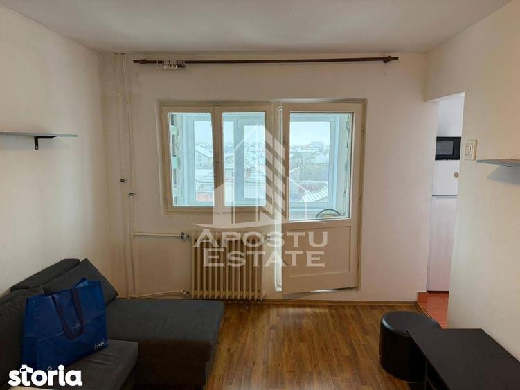 Garsoniera, etaj intermediar, situata in zona Girocului - 5