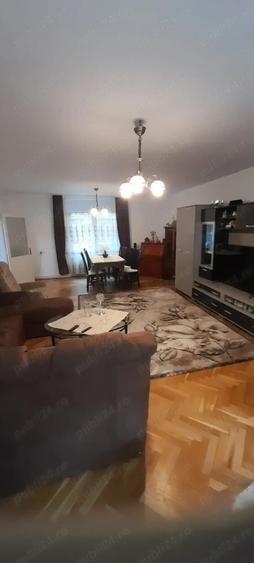 Vind casa cu etaj in centru Resita - 5