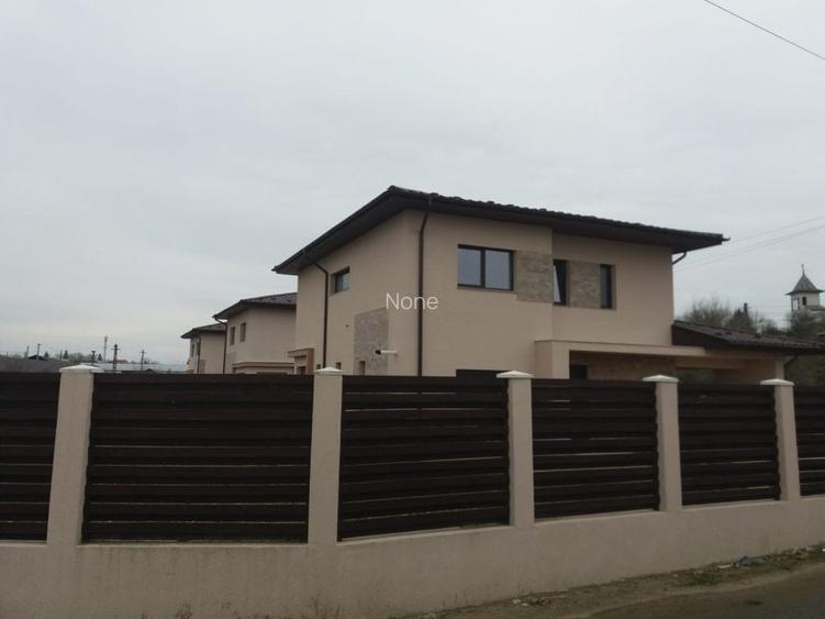 Casă cu 4 camere în Bucov