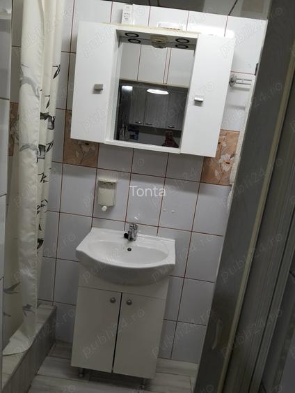 Vand apartament o camera