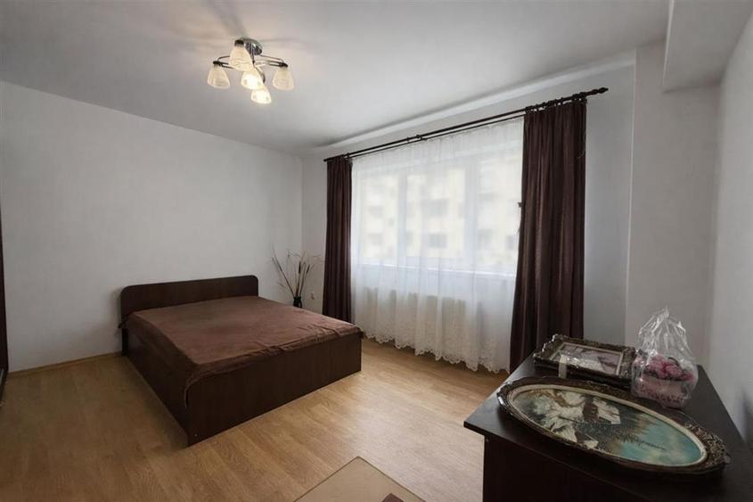 Apartament 2 camere decomandat etaj intermediar zona Turnisor - 2