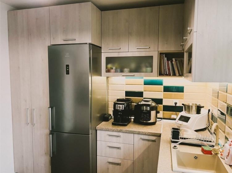 PF (proprietar) - cartier Europa- apartament luminos 3 camere + 2 parcari - 6