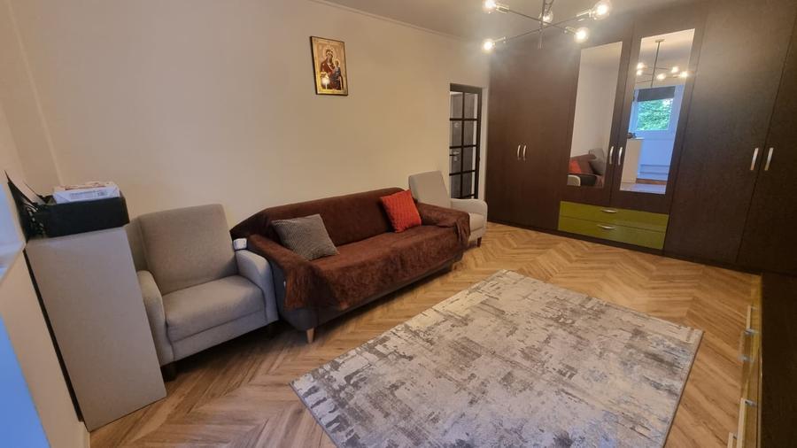 Apartament 4 camere, centrală proprie, parcare, 5 min metrou Apărătorii Patriei - 27