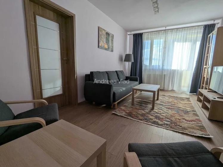 Inchiriez apartament 2 camere - zona linistita, bloc cu lift