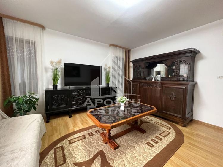 Casa individuala  cu 3 camere , pe parter , curte ,in Giroc - 1