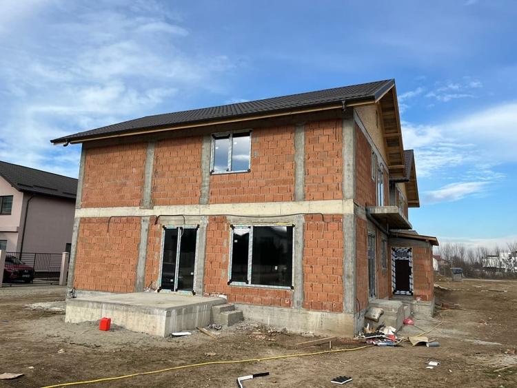 De vanzare vila individuala 5 camere zona noua Tunari - 6