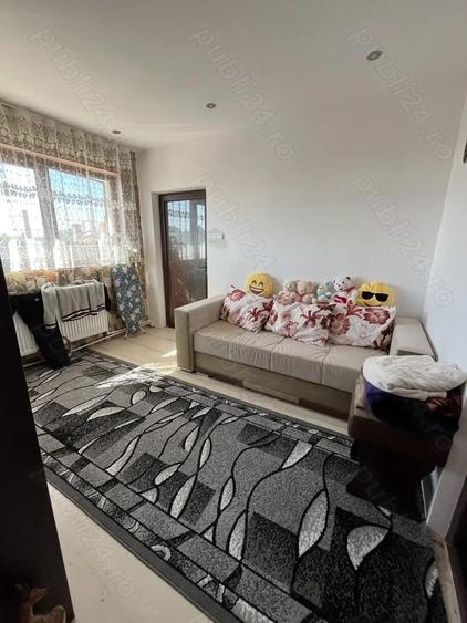 COMISION 0 Casa P+1 2 intrari 7 camere 4 bai teren total 861 mp Poroinica - 6