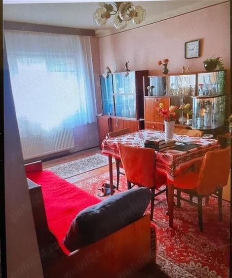 Ap. 3 camere, Micro IV - 1