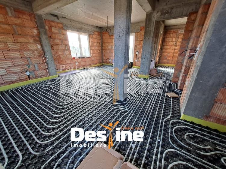 Casă individuală cu 4 camere cu Teren 407 Mp în Miroslava