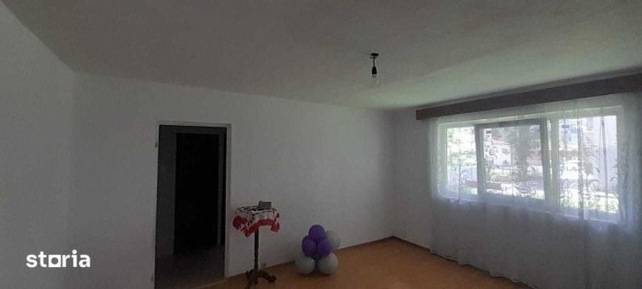 Apartament de vanzare - 2