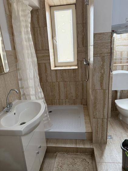 Ofer spre inchiriere - 2