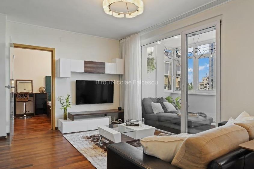 Apartament 2 camere lux+centrala de bloc,langa metrou Piata Romana