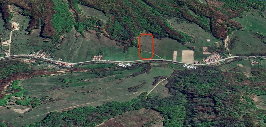 Teren la padure, panoramic dealuri si paduri, curent si asfalt - 12