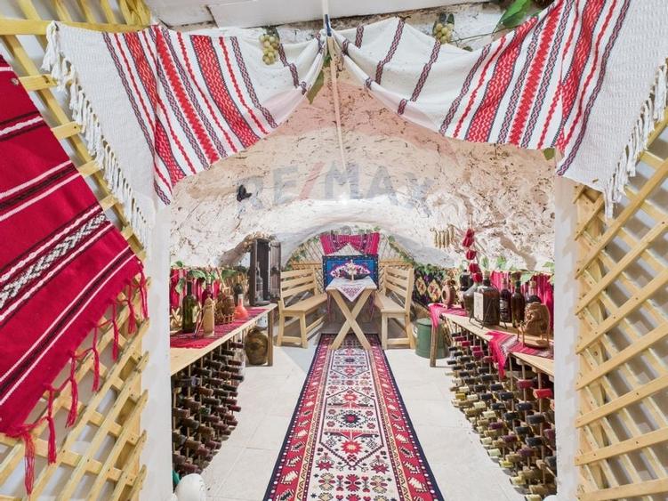 Casa / Vila cu 5 camere de vanzare in orasul Negru Voda, zona Central - 12