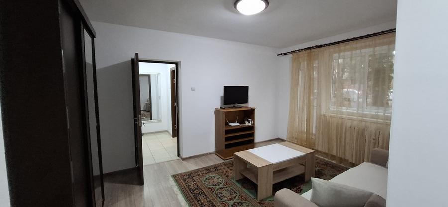 Tomis 3-  Apartament 2 camere  , parter cu balcon, centrala gaze - 3