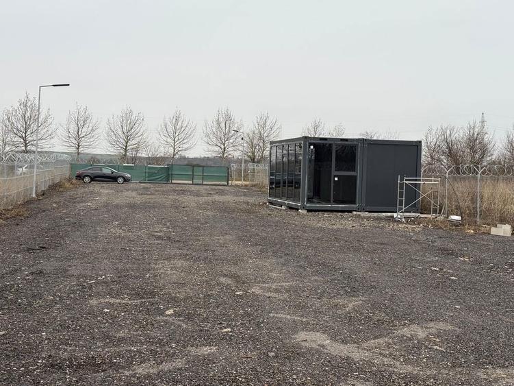 Teren De Inchiriat - 2