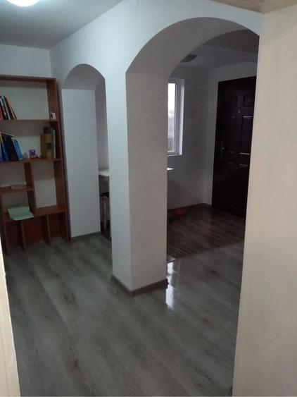 Casa cu teren 1.917 mp locatie fostul cabinet medical - 35 km distan?a de Bucuresti - 9