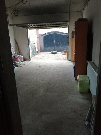 Casa de vanzare,str. Remetea,5 camere, parter+etaj,teren 5 ari,singur in curte. - 3