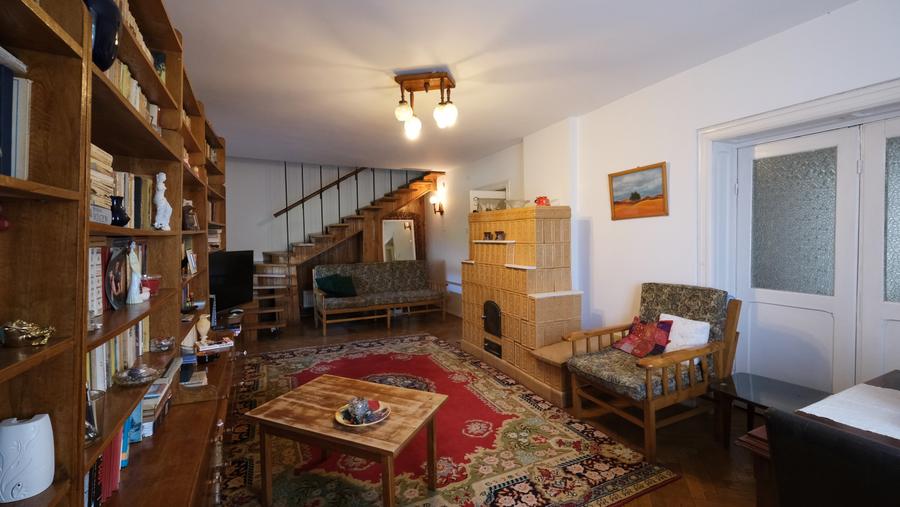 Vanzare casa mare cu etaj si 6200 mp teren intravilan Fieni, judetul Dambovita - 15