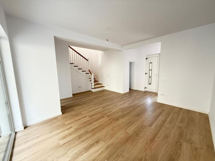 Duplex cu 4 camere cu Canalizare în Braytim
