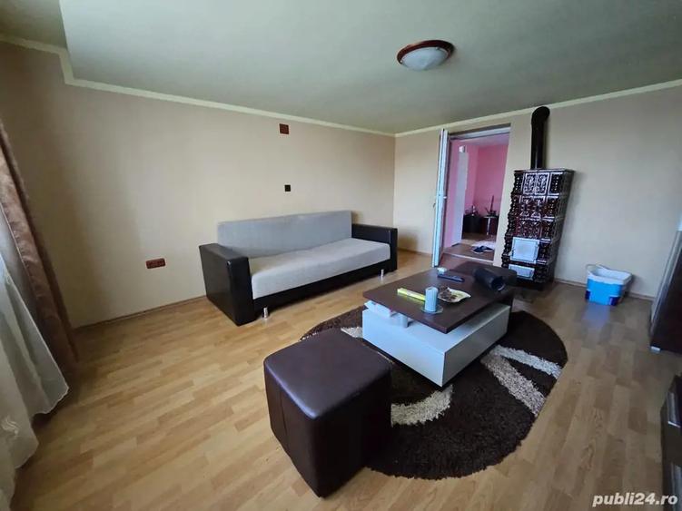 Casa cu teren 1405 mp la Sambateni - 1