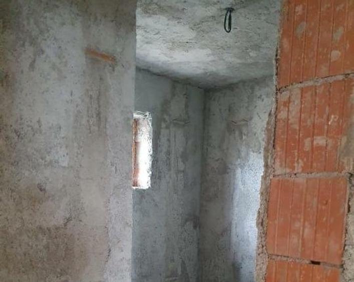 Casă individuală, P+M, la gri, în loc Ivanda, la 30 km de Timișoara, comision 0% - 7