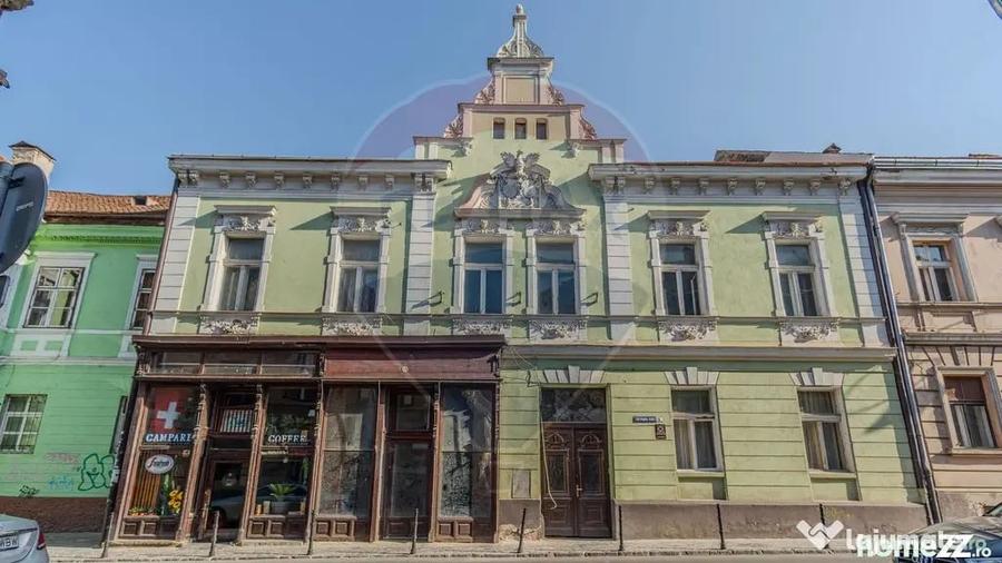 Apartament cu 2 camere semidecomandat în Schei