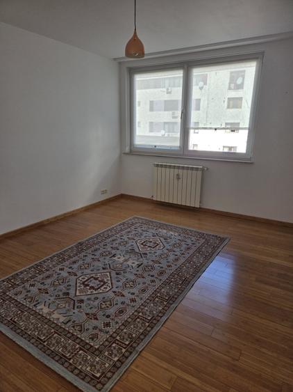 Apartament cu 3 camere decomandat, mobilat în Dorobanți