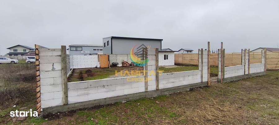 Teren de 300 mp, în Vidra