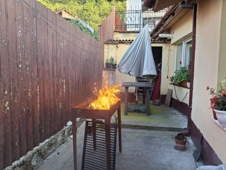 Casă cu 3 camere în Schei