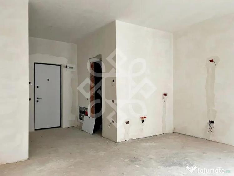 Apartament cu 2 camere semidecomandat în Sânmartin
