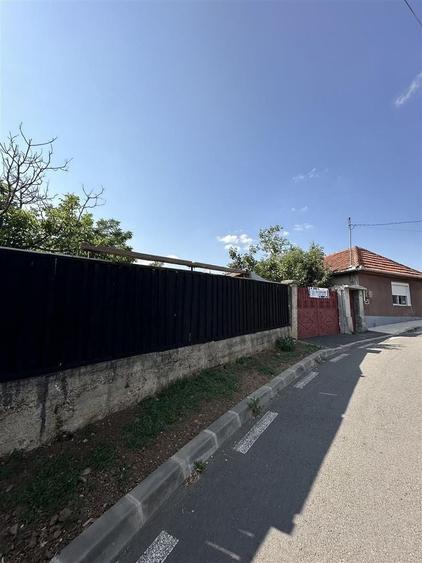Casă individuală cu 2 camere cu Canalizare în Episcopia Bihorului