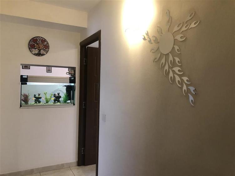 Apartament cu 4 camere decomandat, mobilat în Noua