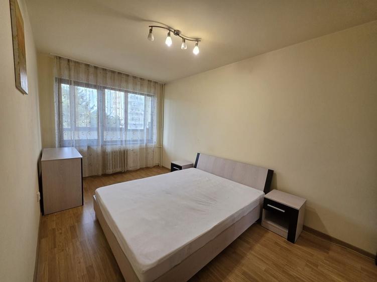Apartament cu 3 camere semidecomandat, mobilat în Gheorgheni