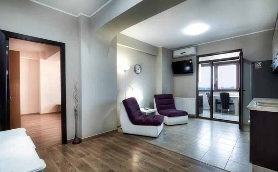 Apartament cu 2 camere decomandat în Delfinariu
