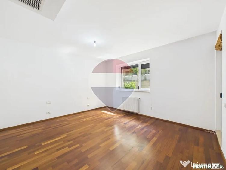 Apartament cu 3 camere decomandat în Nordului