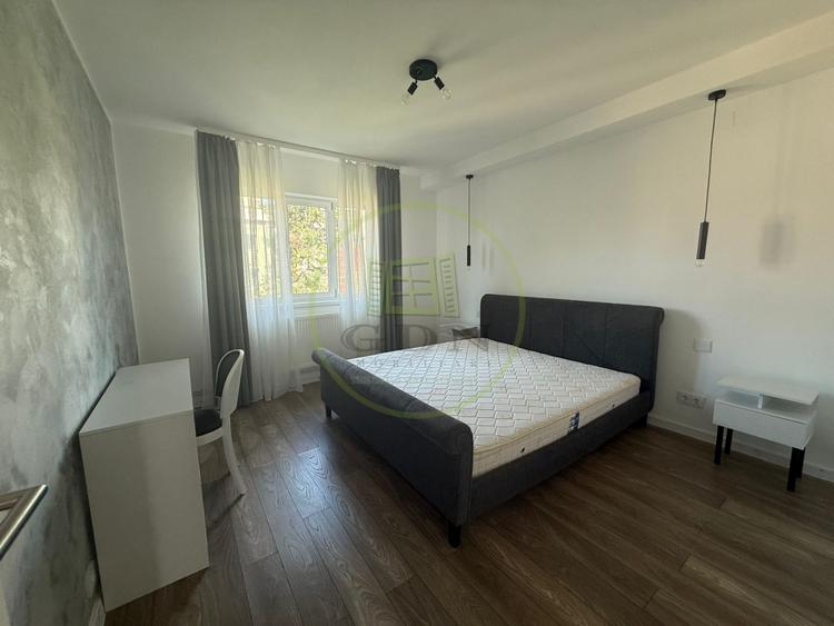 Apartament cu 4 camere decomandat, mobilat în 1 Mai