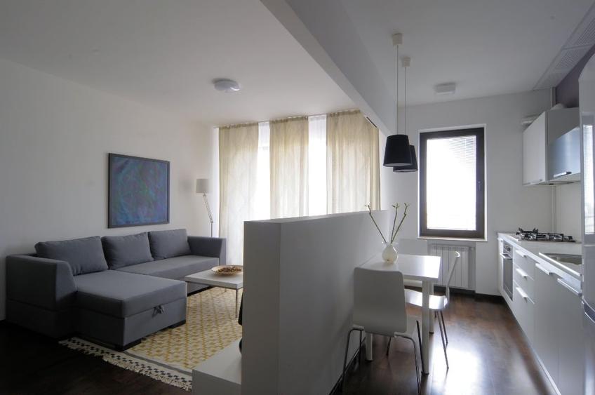 Apartament cu 2 camere semidecomandat, mobilat în Băneasa