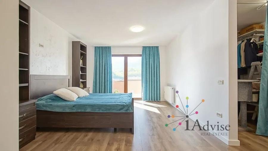 Penthouse cu 4 camere decomandat, mobilat în Noua