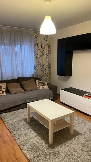 Apartament cu 2 camere decomandat în Rovine