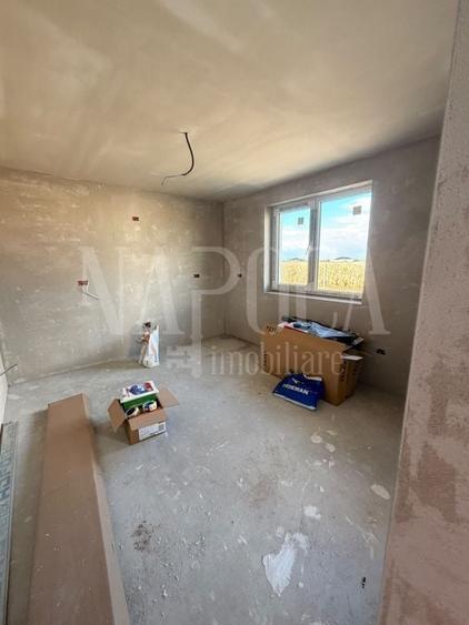 Casă individuală cu 4 camere cu Canalizare în Livada de Bihor