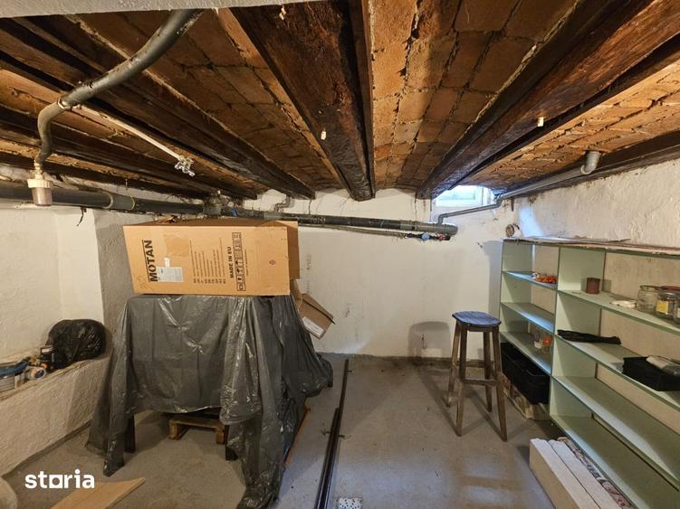 Casă cu 3 camere cu Teren 110 Mp în Curtea de Argeș